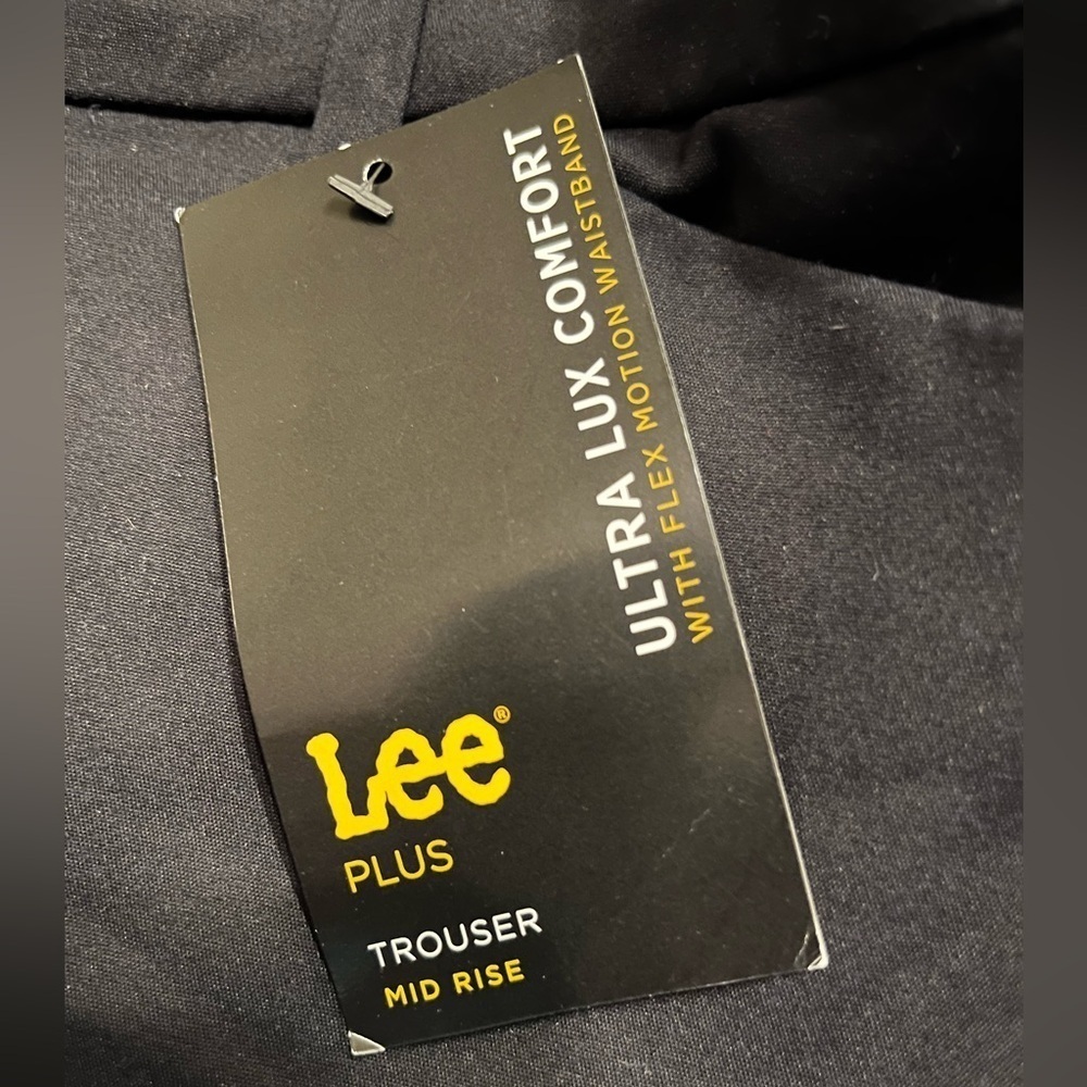 Lee Women's 22W Petite Ultra Lux Comfort with Flex Motion Trouser Pant - Picture 6 of 10